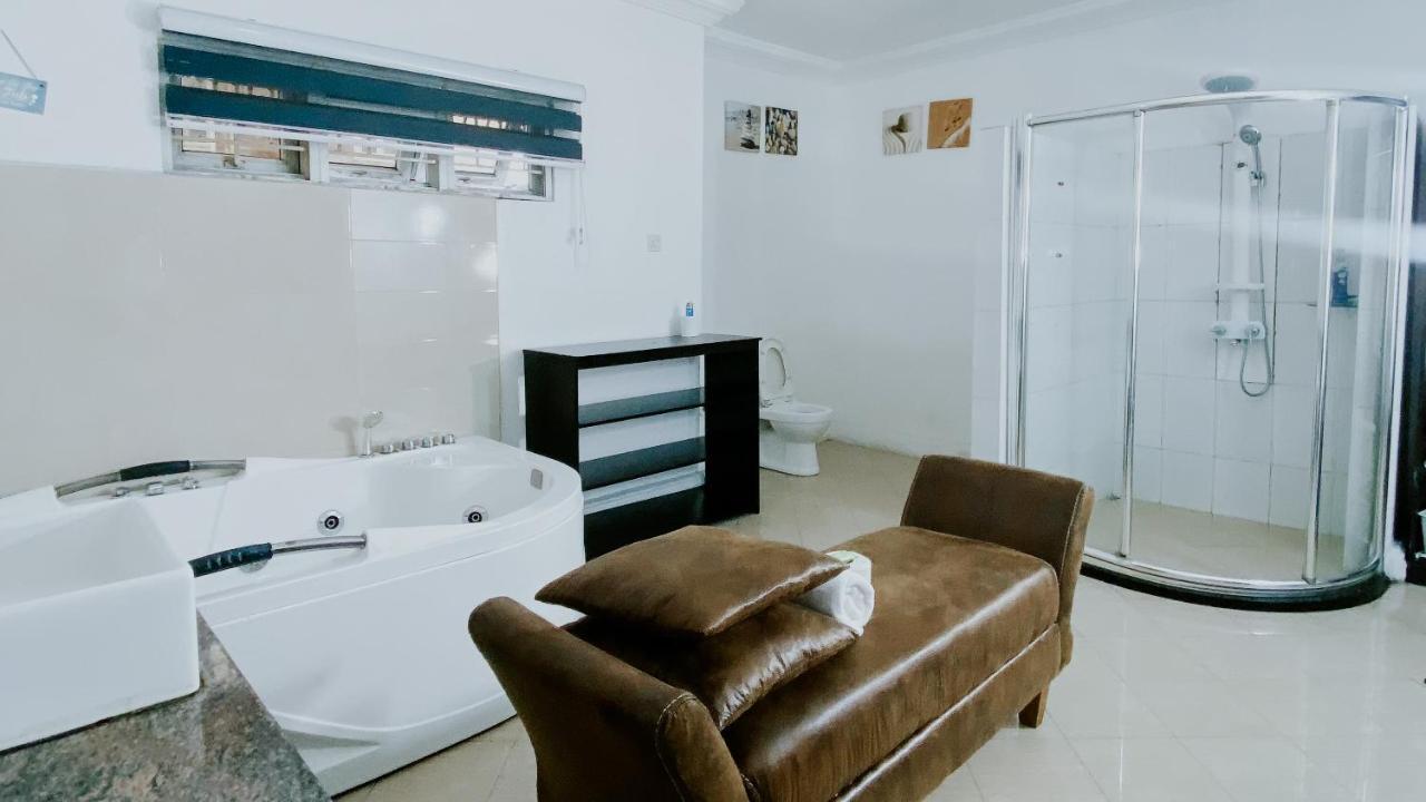 Taverna Lounge & Boutique Hotel Port Harcourt Exterior foto